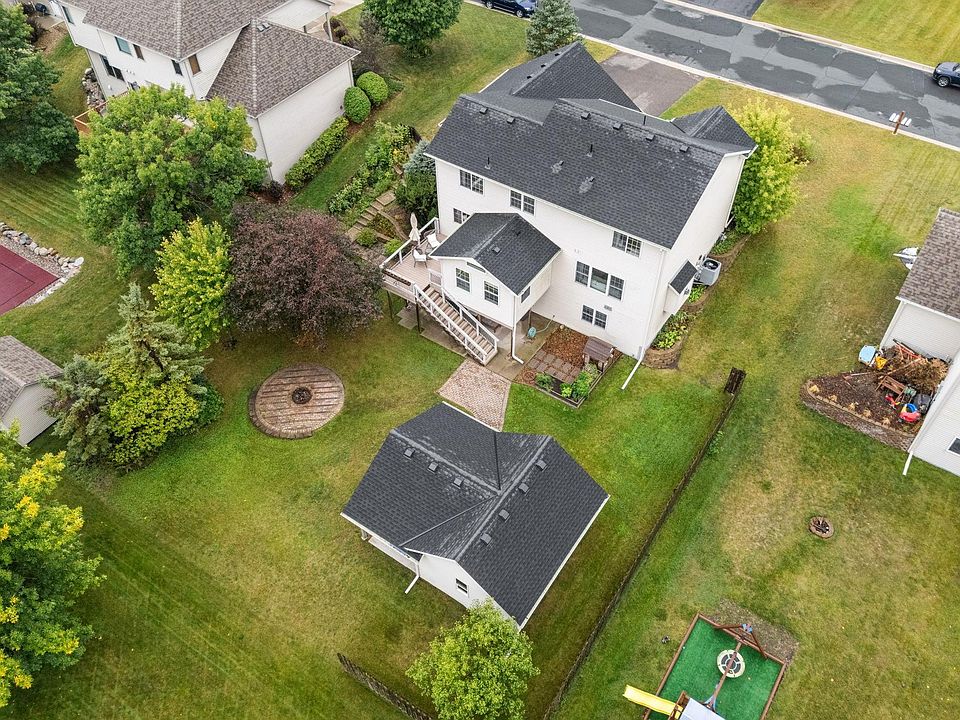 1st image of 403 Fiddler Ave SE