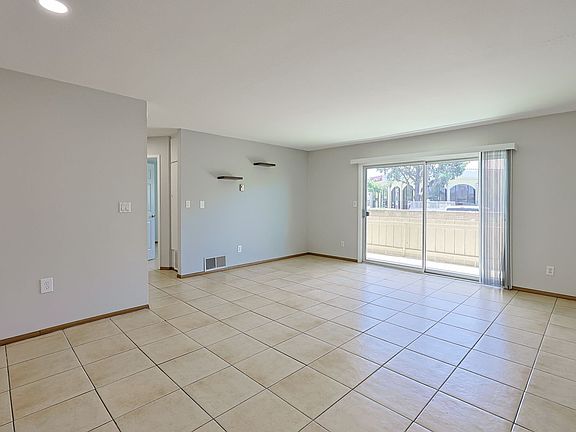 5th image of 4851 Cole St Unit 3