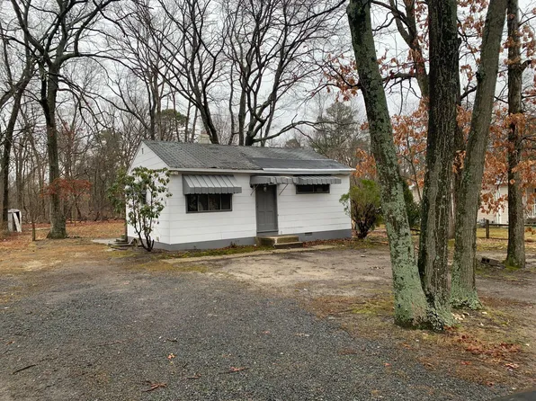 19 Lucy Rd, Lakewood, NJ 08701