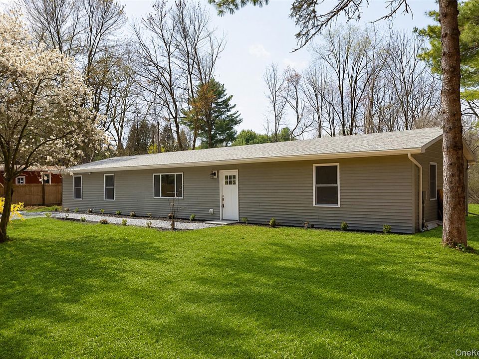 1st image of 7 Eckelman Drive
