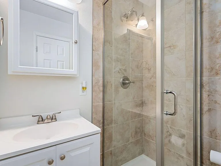 5434 Fossil Ct N — Photo 10