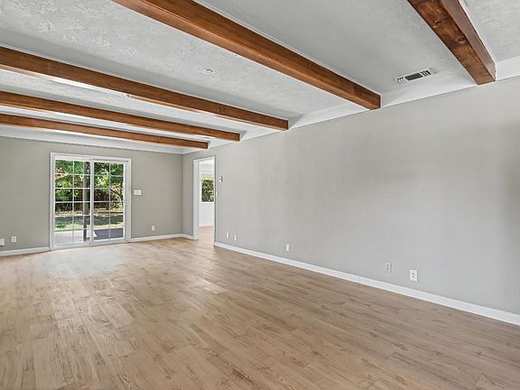4th image of 5828 N Haven Dr