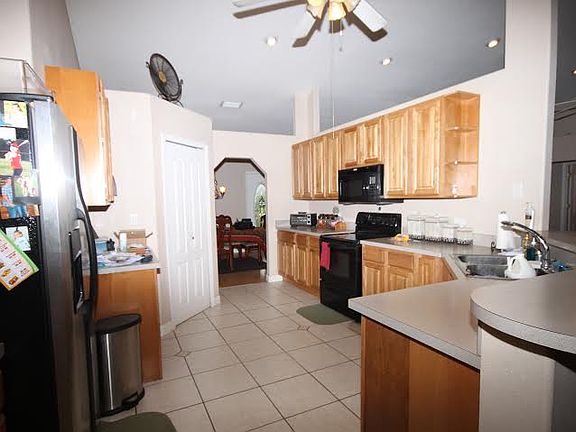 kitchen looking to dining rm