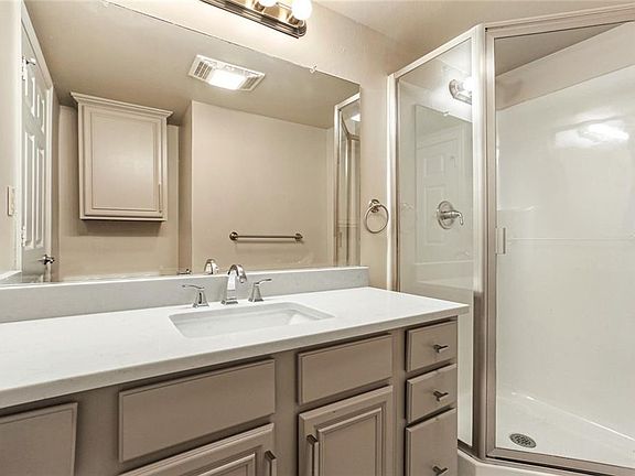 5th image of 3456 Cleary Ave #105