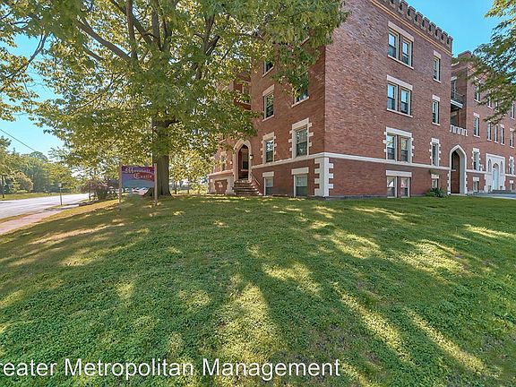 3rd image of 1413 W 107th St APT 7