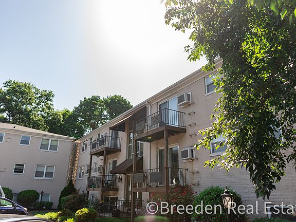 2nd image of 239 Maple St APT 301-A