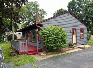 57 Catherine Ct, Crystal Lake, IL 60014