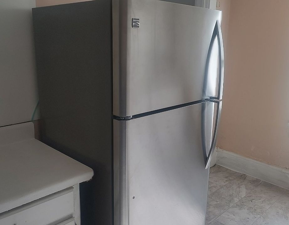 2nd image of 1013 Stewart Ave SE #A
