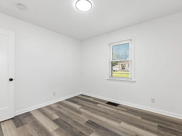 Bedroom #1