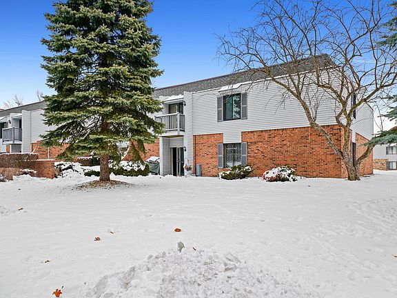 4th image of 7421 Blackburn Ave APT 105