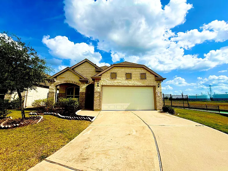 24423 Tesino River Cir — Photo 2