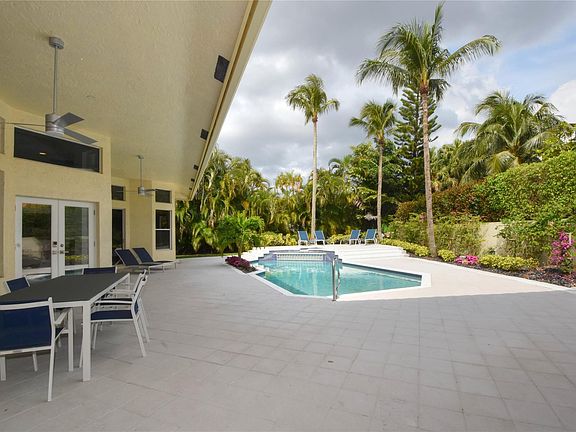 3rd image of 12115 NW 10th Manor