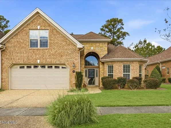 8262 Stenton Drive NE, Leland, NC 28451