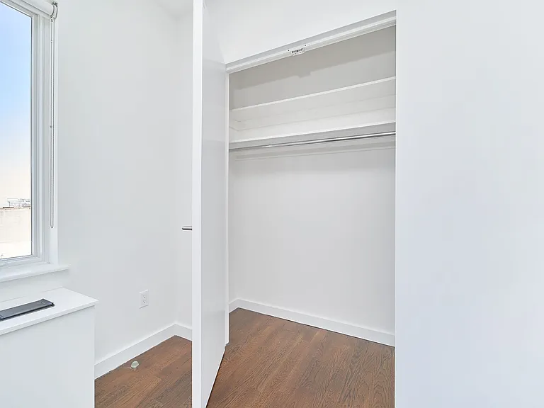 1209 Dekalb Ave #427 — Photo 11