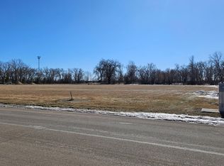 425 2nd St SE, Glyndon, MN