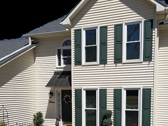 2nd image of 11 Spring View Ln
