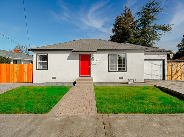 921 W 4th St, Ripon, CA 95366