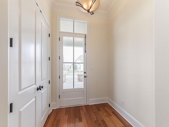 2nd image of 368 Kingston Gdns