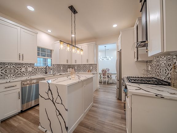 5th image of 728 Violet Ct