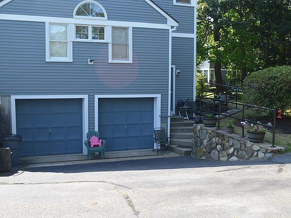 3rd image of 501 Auburn St APT 301