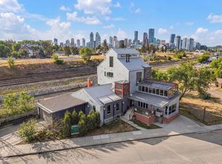 1015 W 11th St SE, Calgary, AB T2G 3E9