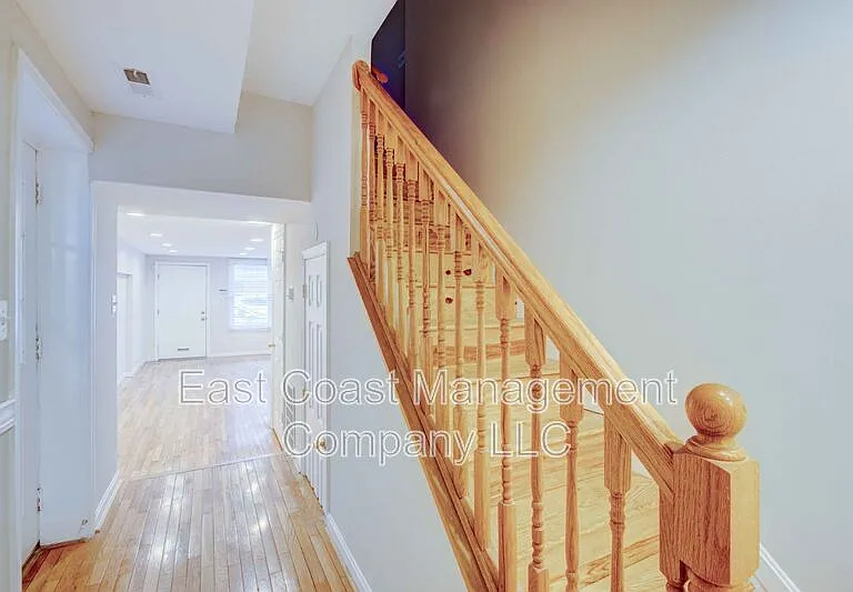 203 S Regester St — Photo 2