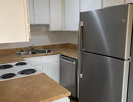 5th image of 1655 E Harmon Ave APT 4