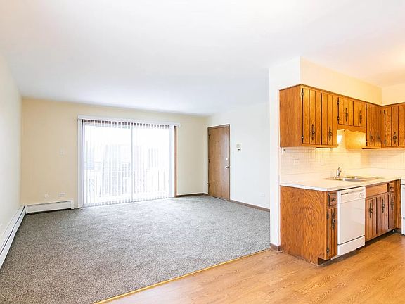 2nd image of 16733 Forest Ave APT 2S