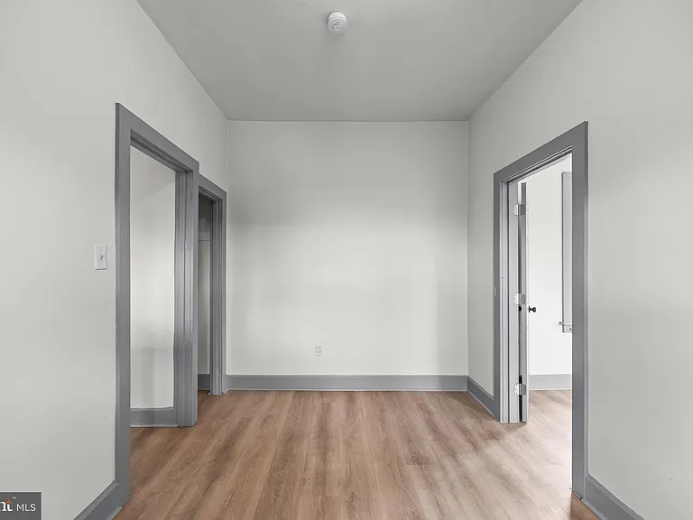 531 Walton St #4 — Photo 13