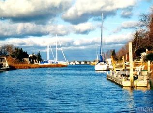 121 Shore Rd, Southampton, NY 11968