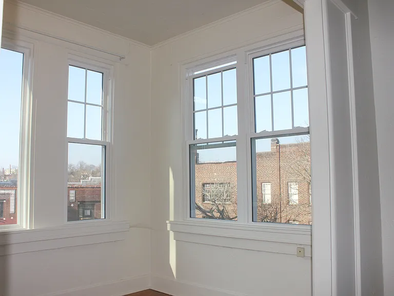 Sun room, Northwest corner