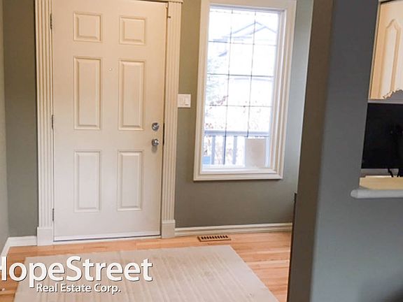 4th image of 1044 McKinney Grn NW