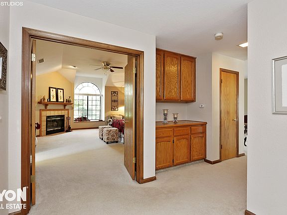 2nd image of 148 Berry Creek Dr
