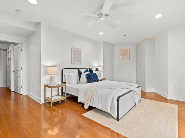 70 Adams Street image 15 of 47