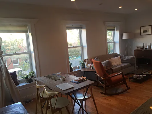 Rented by Bezell Group | media 15