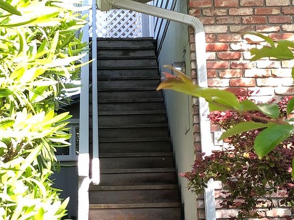 5th image of 2115 Prospect St #A