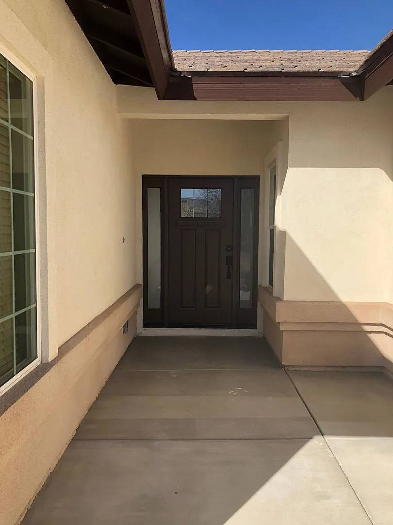 5 Bedroom Home in Eagle Ranch — Photo 2