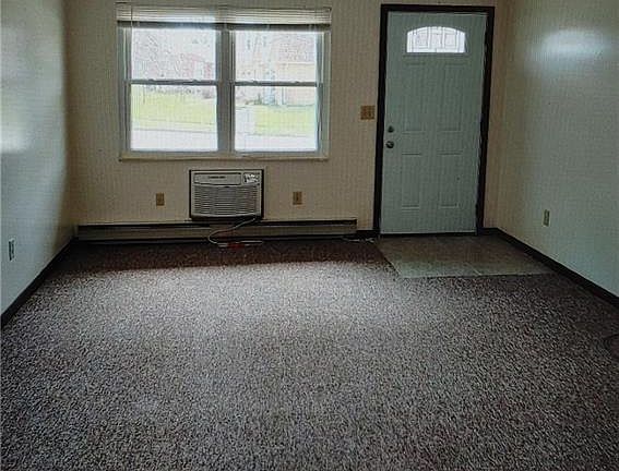 4th image of 340 Leisure Dr