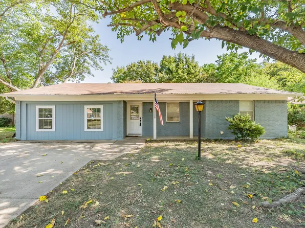 756 NW Wood St, Burleson, TX 76028