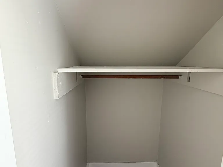 466 Main St — Photo 14