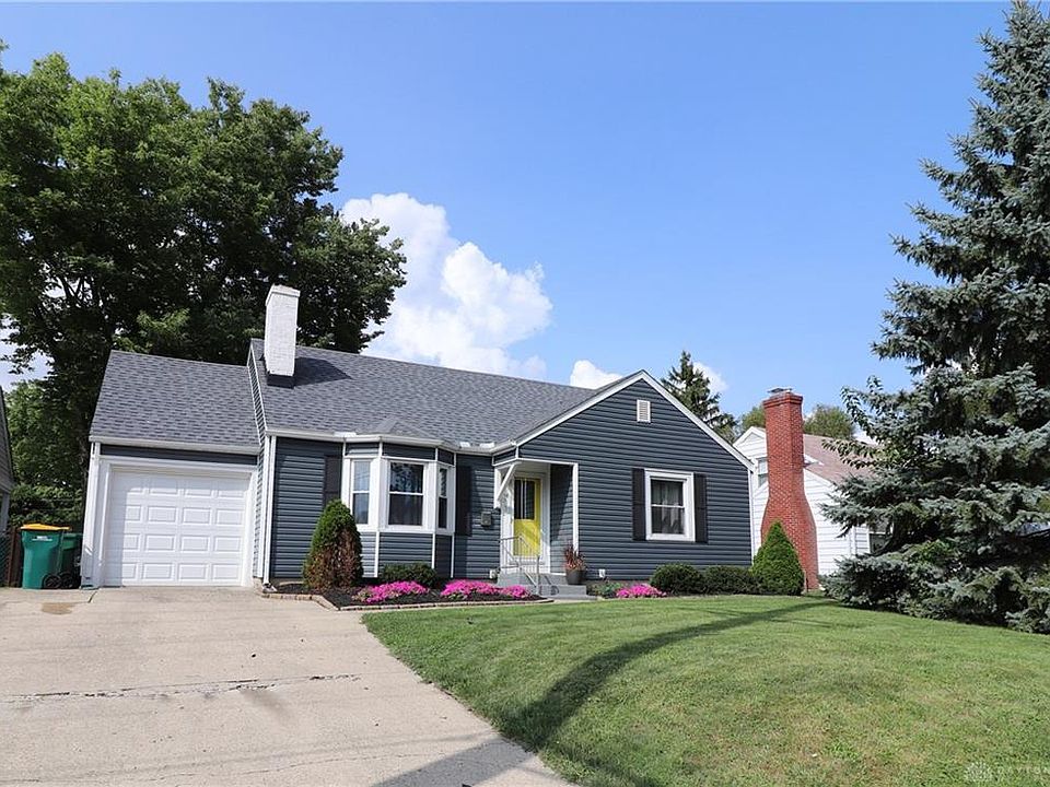 1st image of 413 E Dorothy Ln