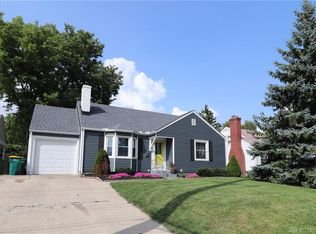 413 E Dorothy Ln, Dayton, OH 45419