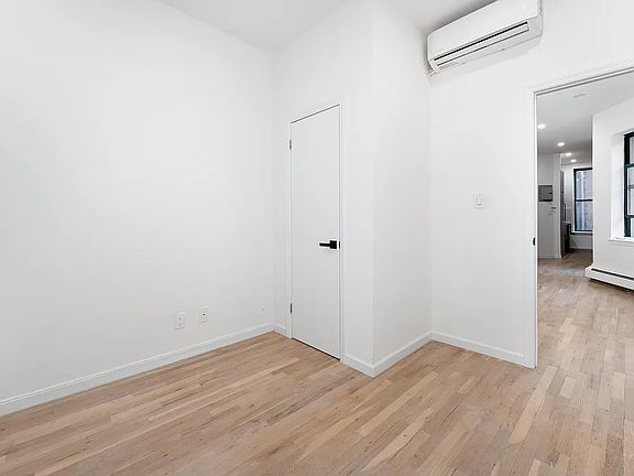 4th image of 135 W 24th St APT 4