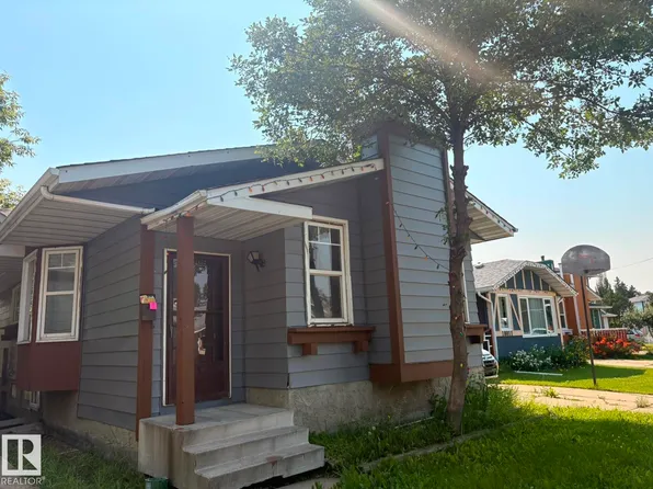 18007 73rd Ave NW, Edmonton, AB T5T 3K2