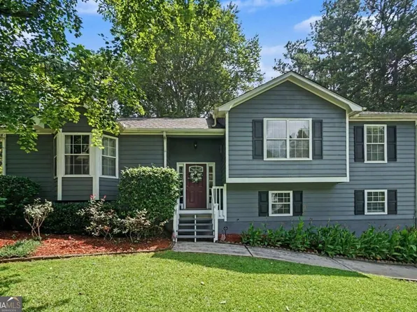 202 Johnstons Dr, Dallas, GA 30157