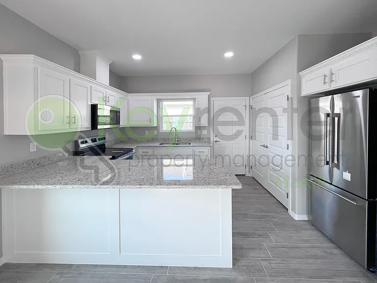 1812 Redbud Ln #1 — Photo 9
