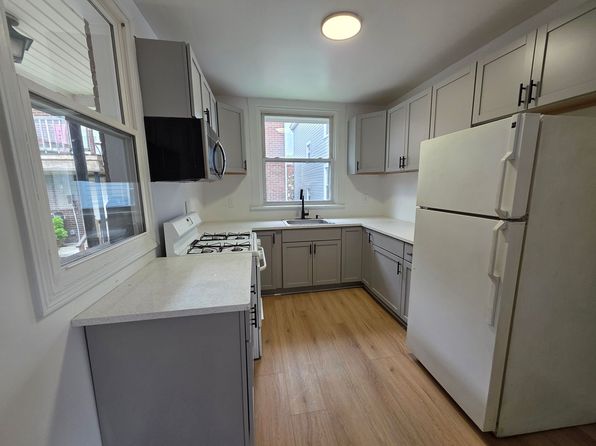 144 Comrie Ave