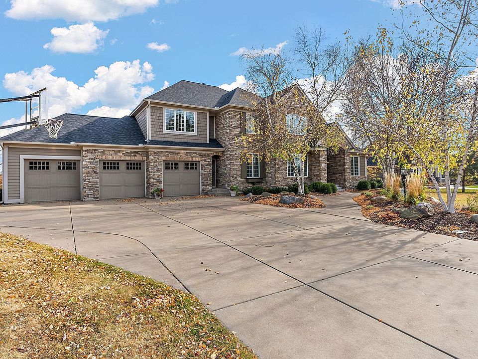 1st image of 3721 Fairway Point