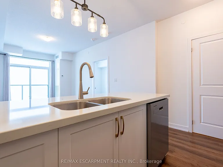 450 Dundas St E #801 — Photo 11