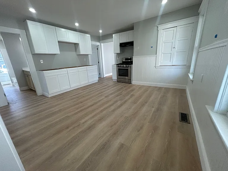 194-196 South St #1 — Photo 19